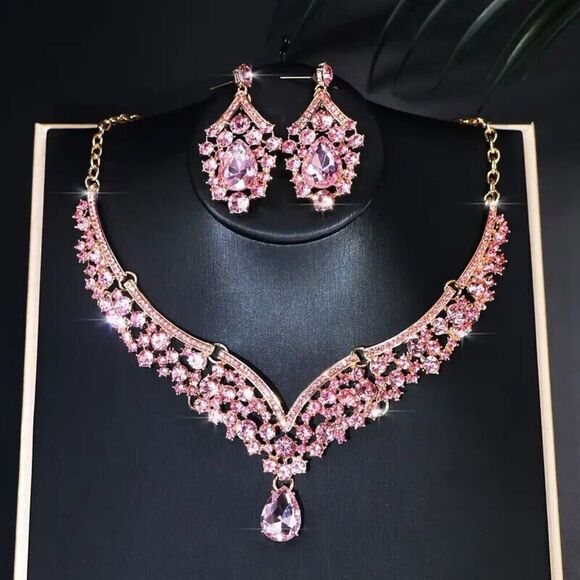 New  Jewelry Set Teardrop Necklace & Earrings. - Picture 2 of 3